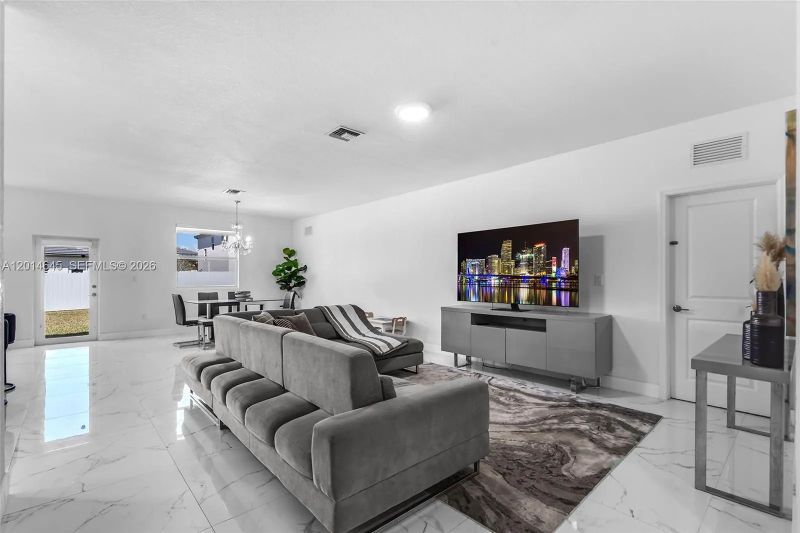 13629 SW 186th Ln, Miami FL 33177