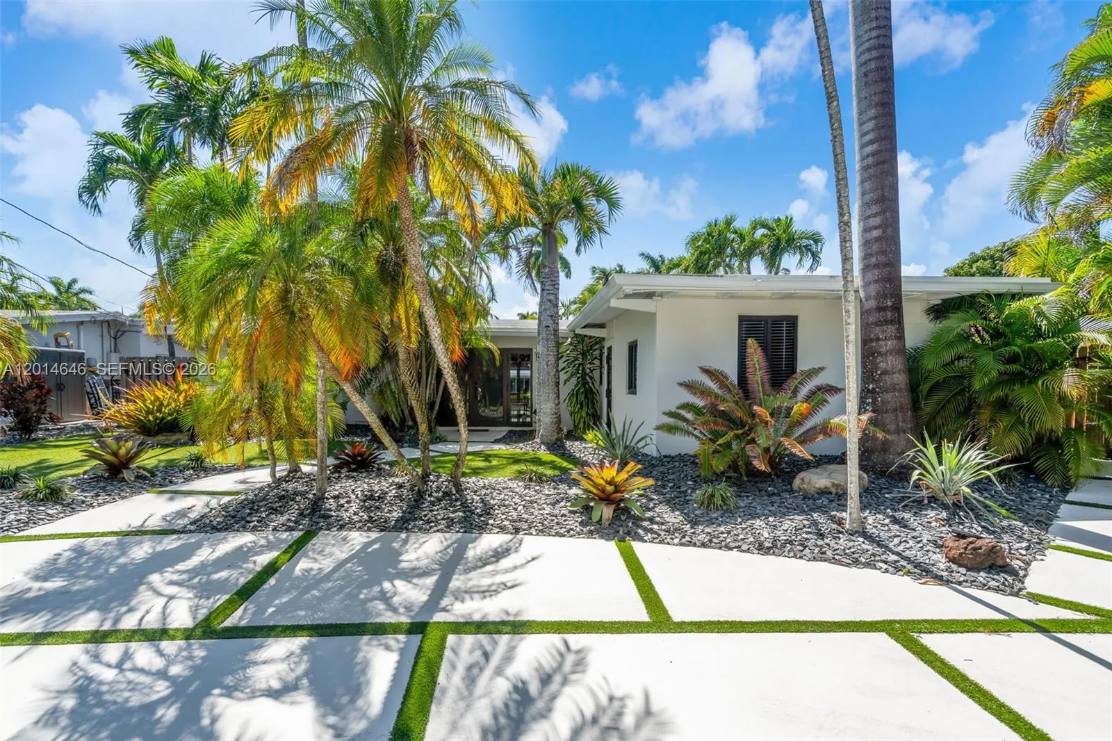 2643 Flamingo Ln, Fort Lauderdale FL 33312