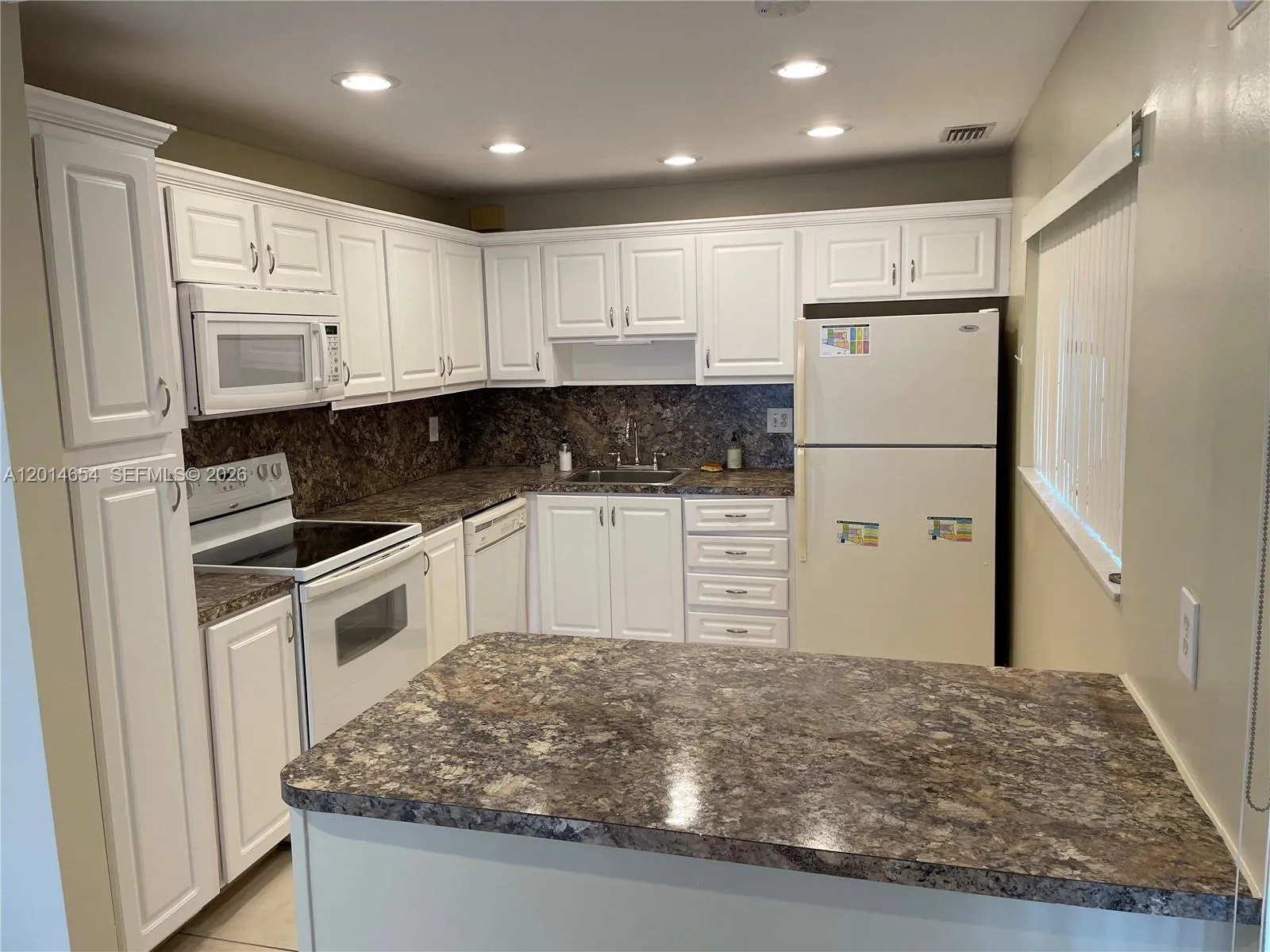 8621 NW 12th St # D178, Plantation FL 33322