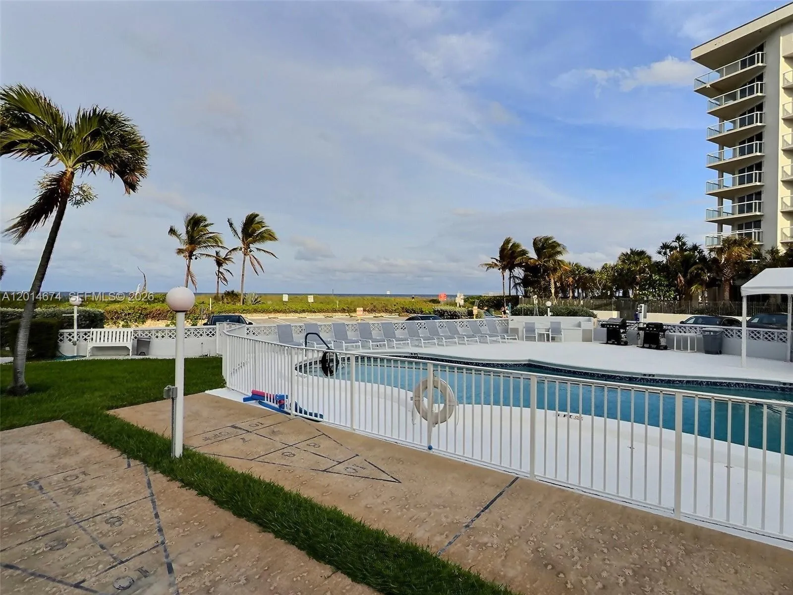 1300 N Ocean Blvd # 111, Pompano Beach FL 33062