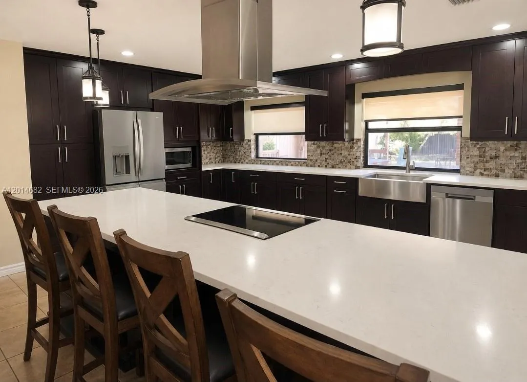 8882 SW 1st Pl, Coral Springs FL 33071