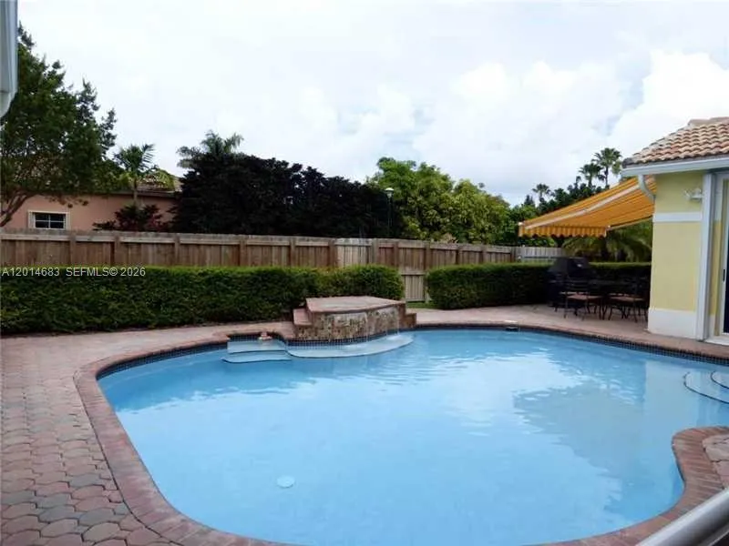 9026 SW 160th Ter, Palmetto Bay FL 33157