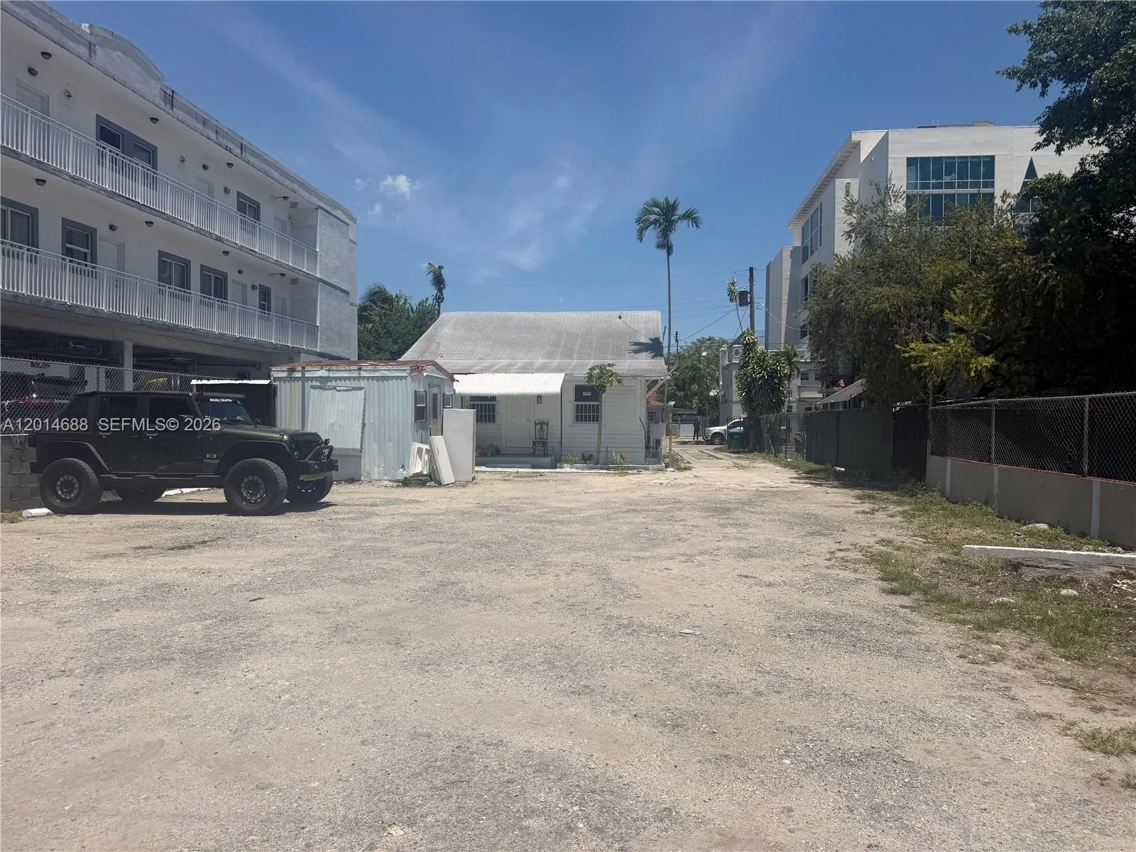 1236 NW 5th St, Miami FL 33125