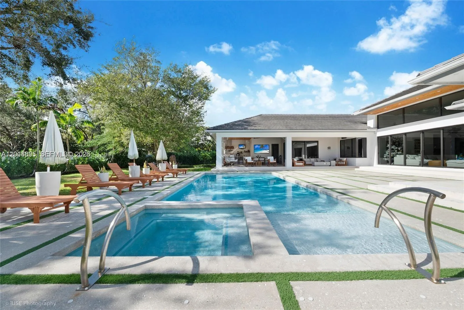 7830 SW 117th St, Pinecrest FL 33156