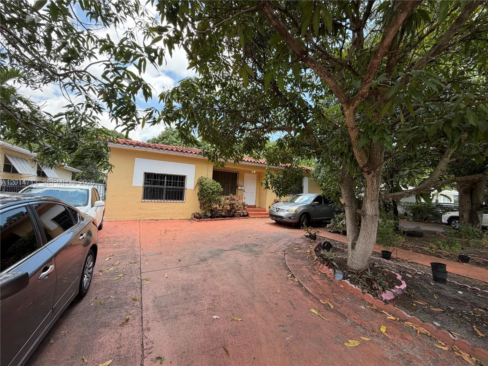 385 NE 129th St, North Miami FL 33161