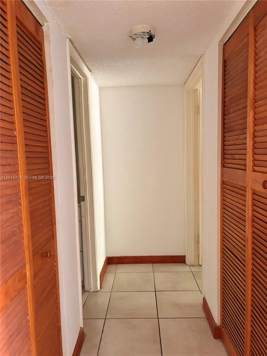 20860 San Simeon Way # 6, Miami FL 33179