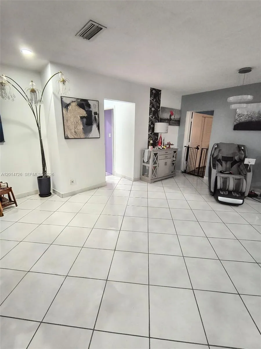 8600 NW 57th Ct, Tamarac FL 33321