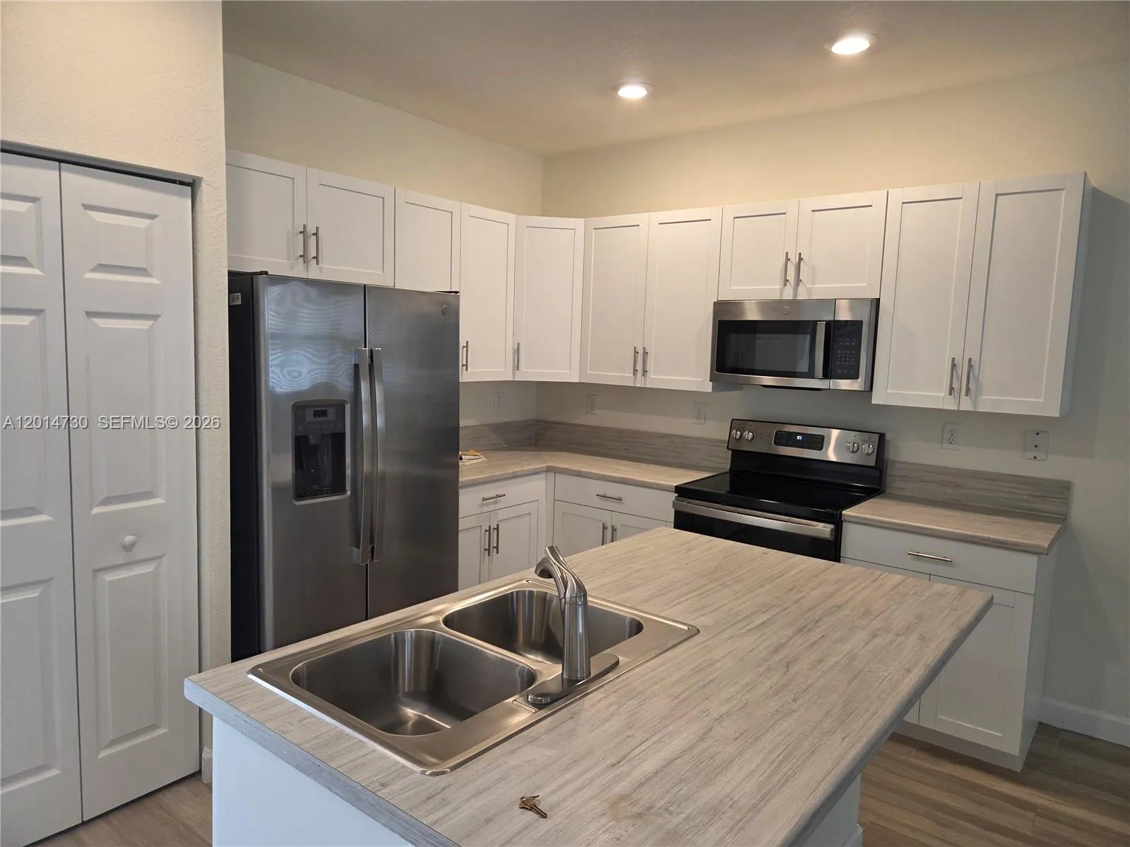 10840 W 33rd Ln, Hialeah FL 33018