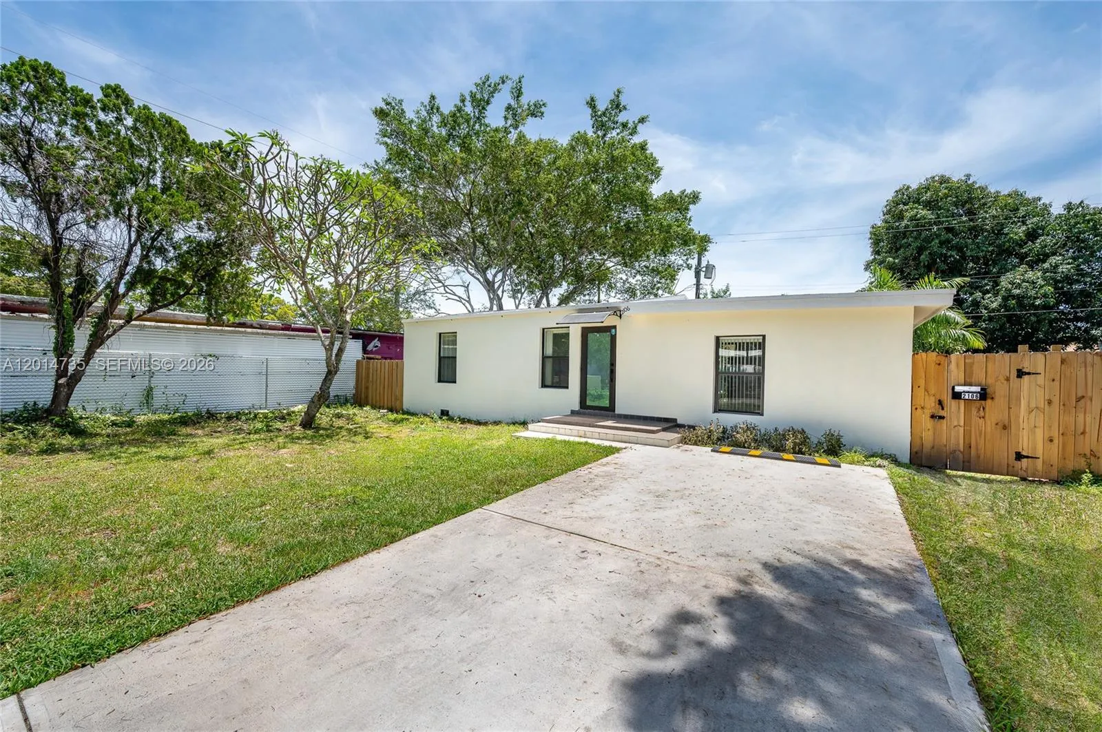 2106 Plunkett Ct, Hollywood FL 33020