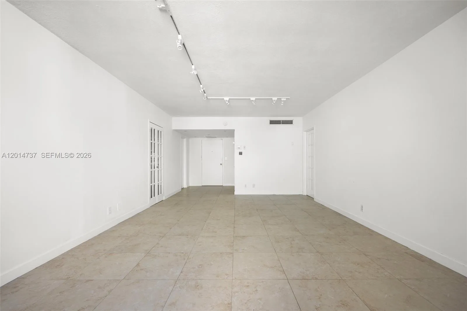 900 Bay Dr, Miami Beach FL 33141