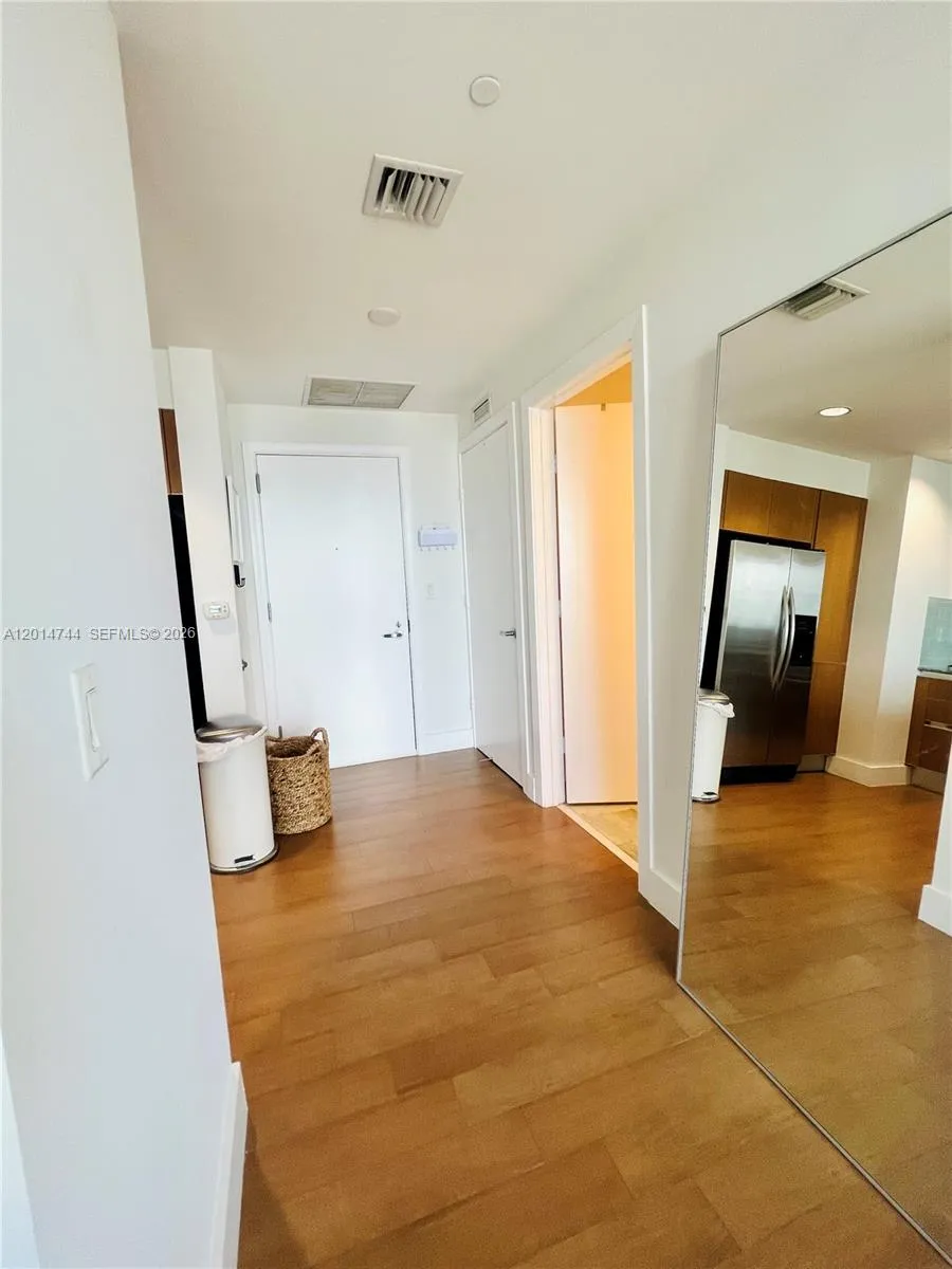 1060 Brickell Ave # 3709, Miami FL 33131