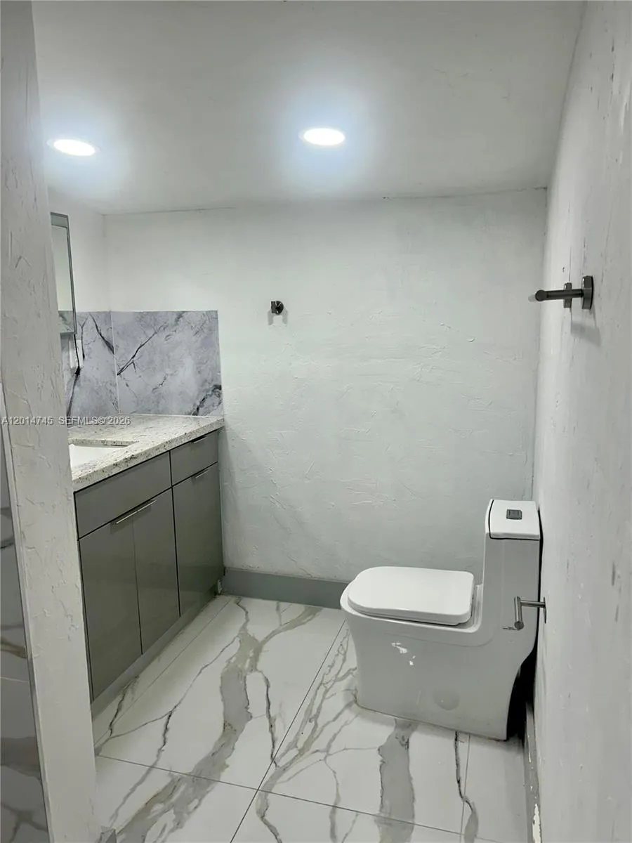 6660 Johnson St # 2, Hollywood FL 33024