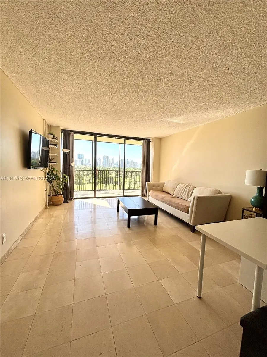 20301 W Country Club Dr # 1025, Aventura FL 33180