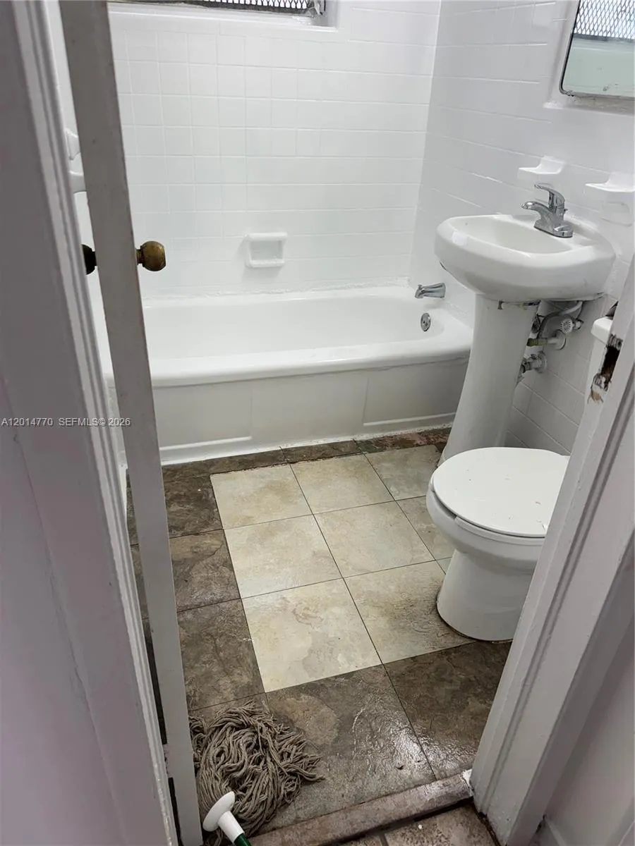 7300 Harding Ave # 9, Miami Beach FL 33141