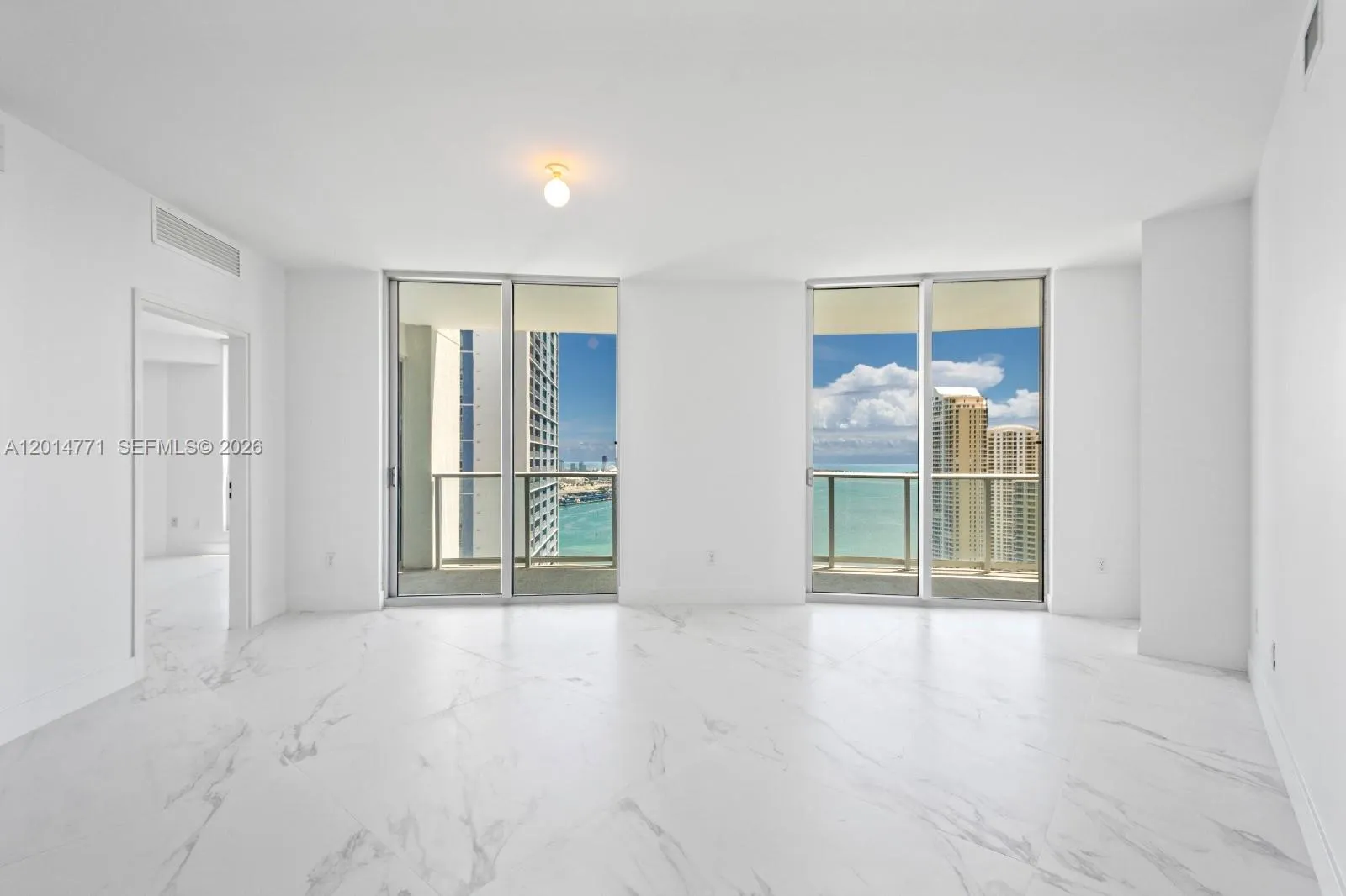 300 S Biscayne Blvd # 3010, Miami FL 33131