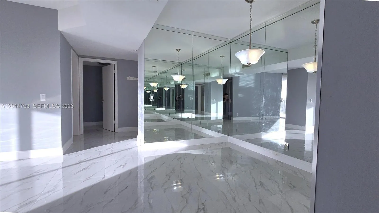 3610 Yacht Club Dr # 615, Aventura FL 33180