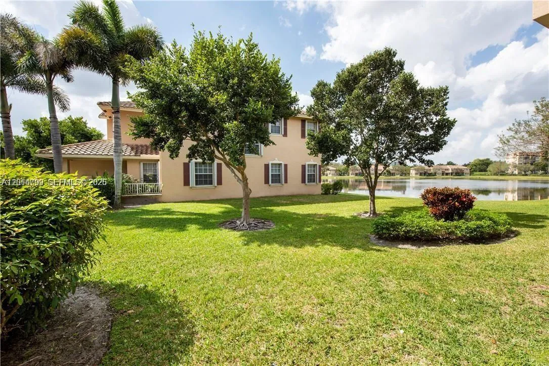 3371 Lakeside Dr # 27, Davie FL 33328