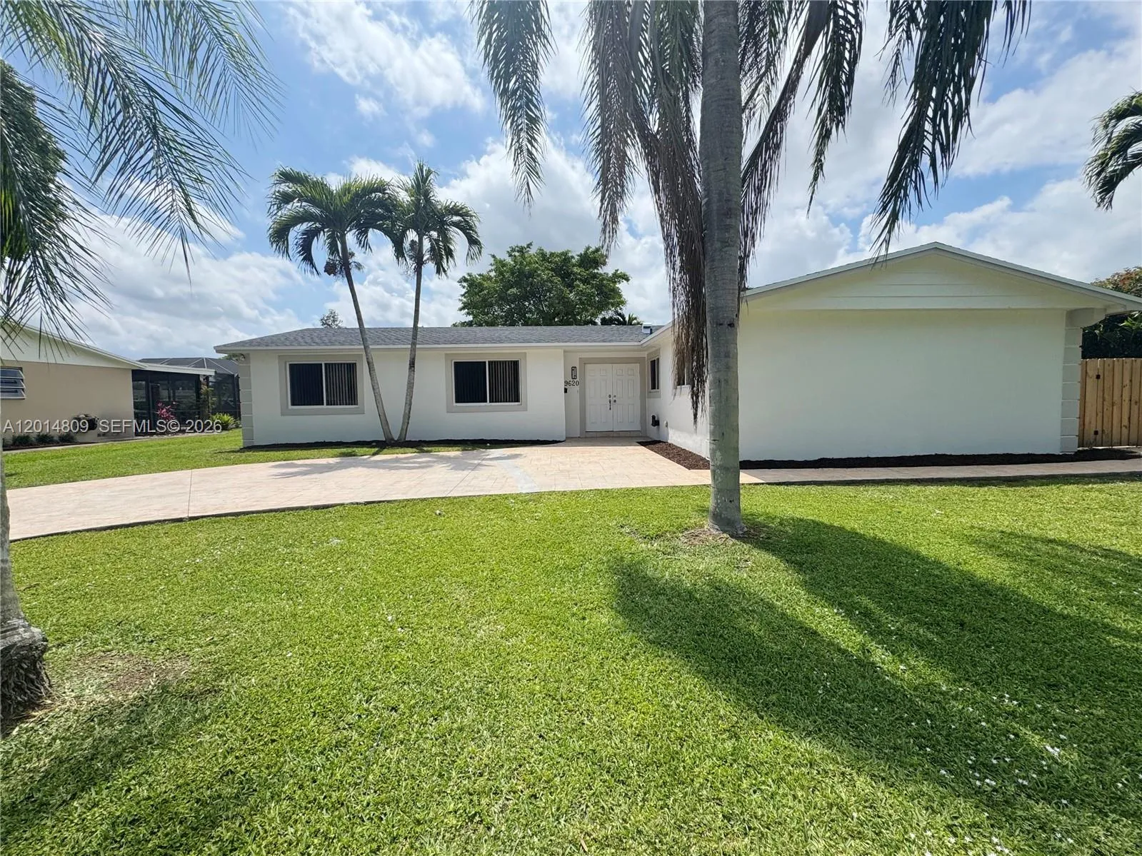 3 bedroom 2 bath for sale at 9620 Kendale Blvd, Miami FL 33176