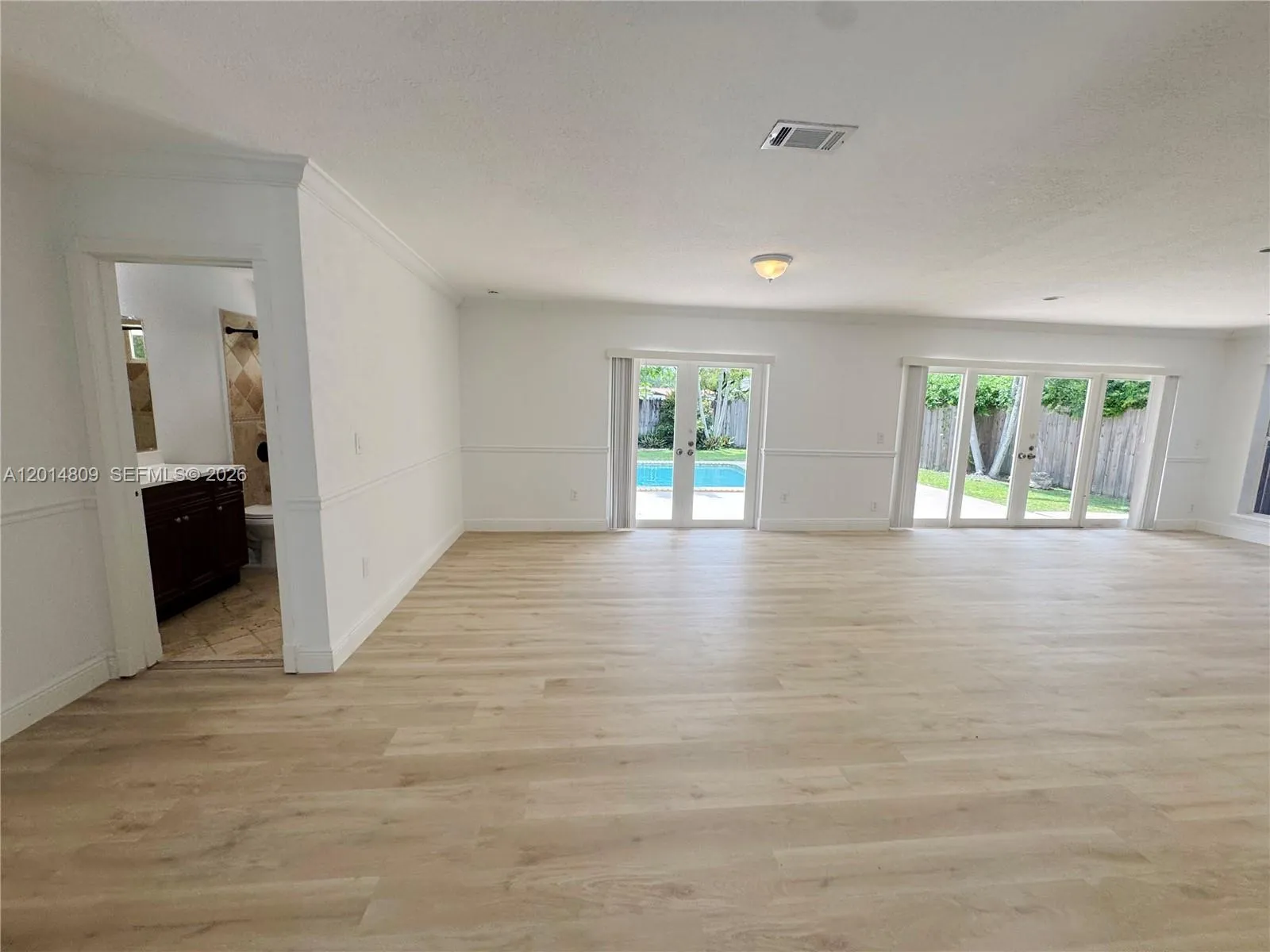 9620 Kendale Blvd, Miami FL 33176