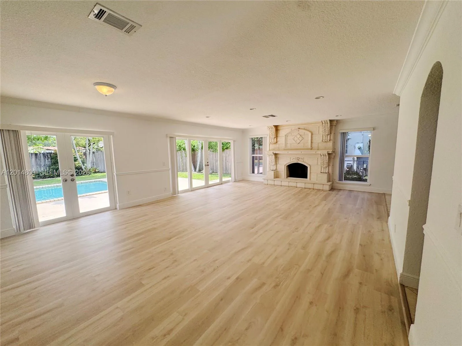 9620 Kendale Blvd, Miami FL 33176