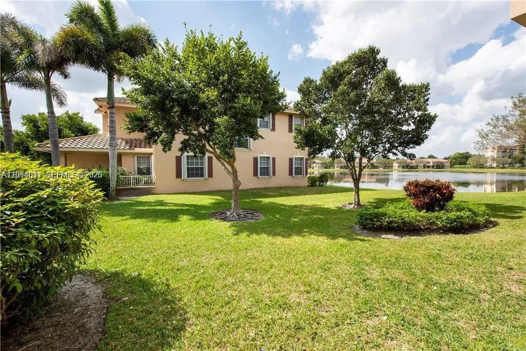 3371 Lakeside Dr # 27, Davie FL 33328