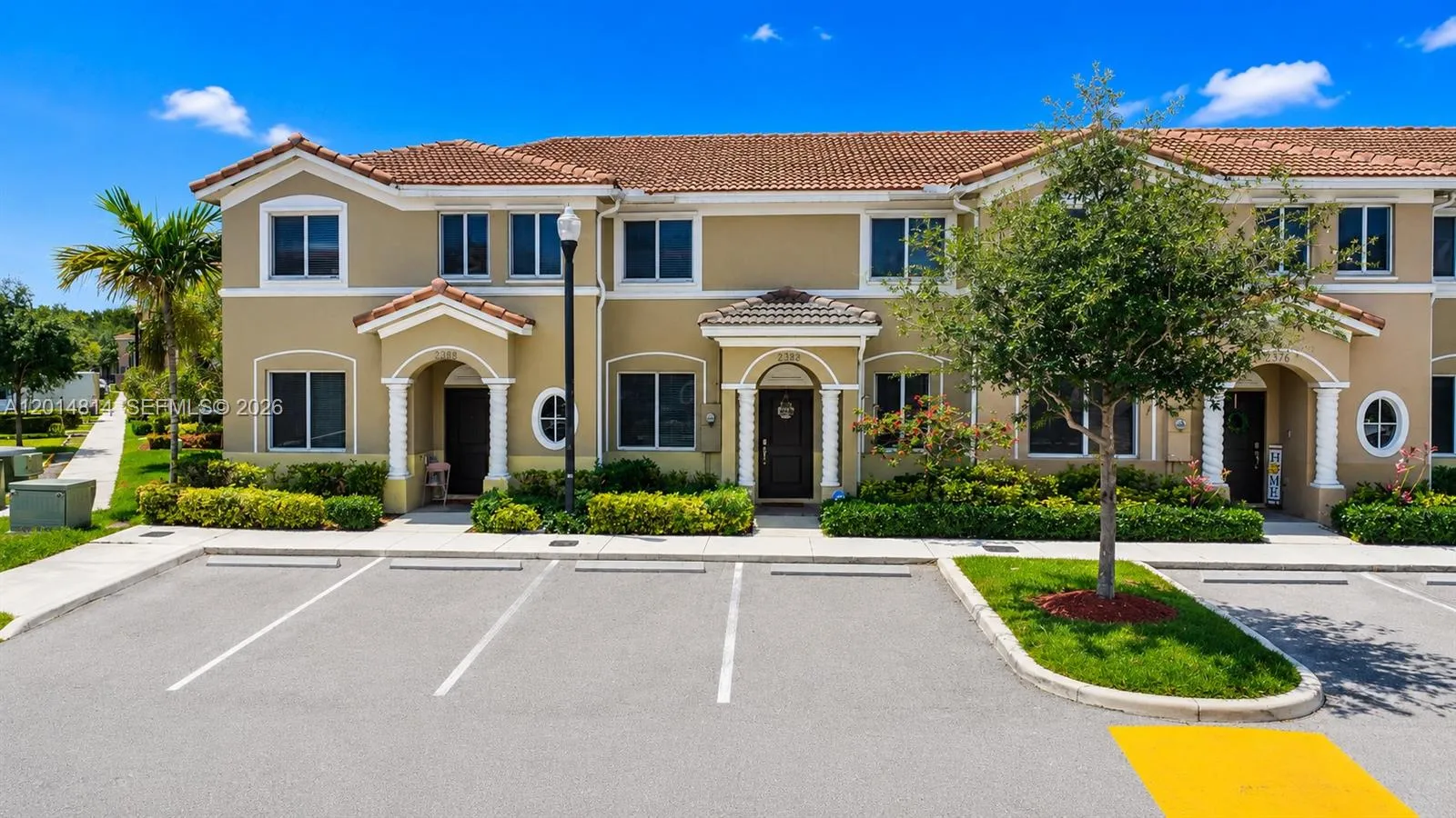 2382 SE 10th St, Homestead FL 33035