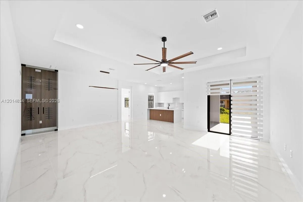 622 BEACH AVE S, Lehigh Acres FL 33974