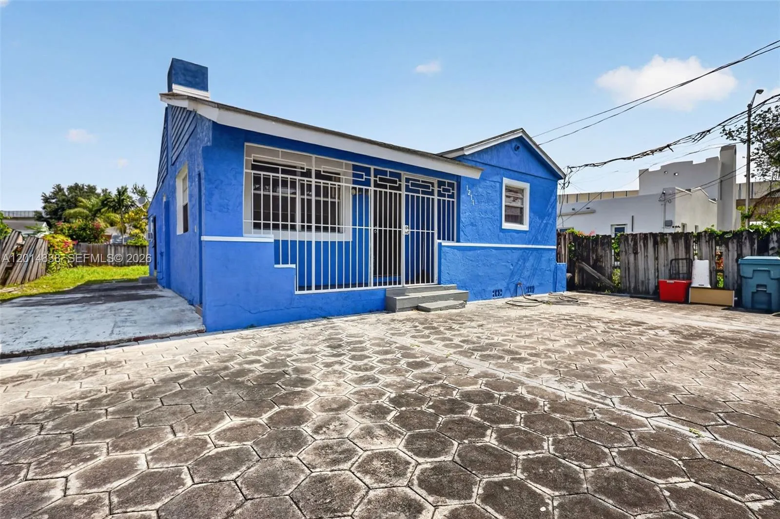 1211 NW 37th St, Miami FL 33142