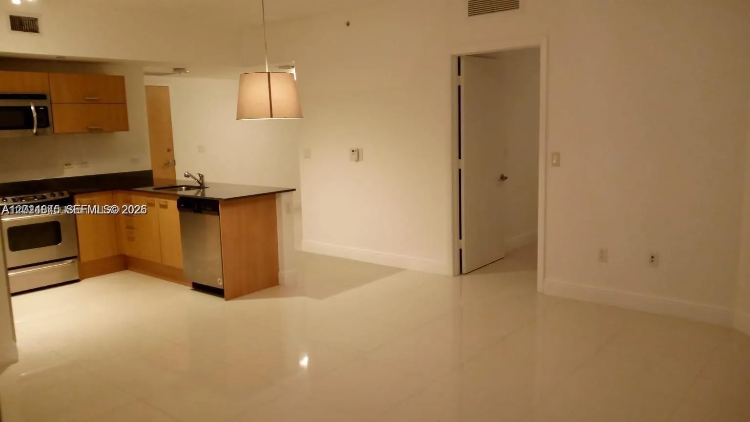 92 SW 3rd St # 1904, Miami FL 33130