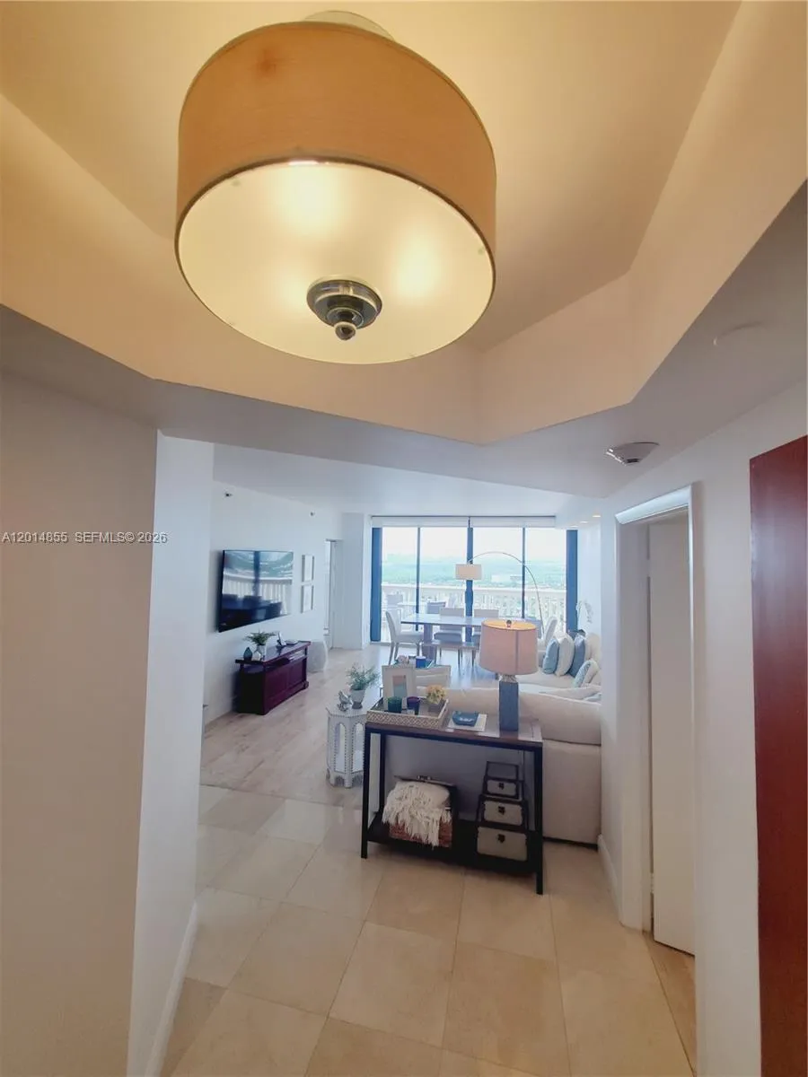 2000 Island Blvd # 2703, Aventura FL 33160
