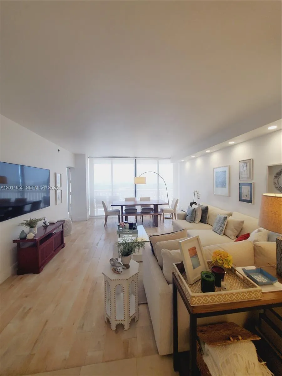 2000 Island Blvd # 2703, Aventura FL 33160