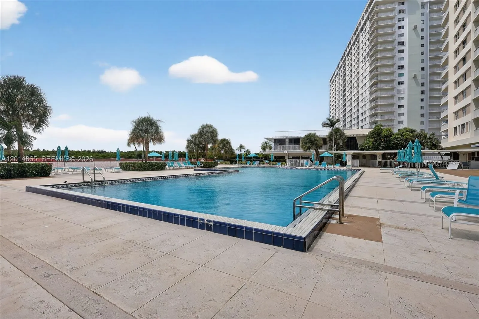 300 Bayview Dr # 1009, Sunny Isles Beach FL 33160