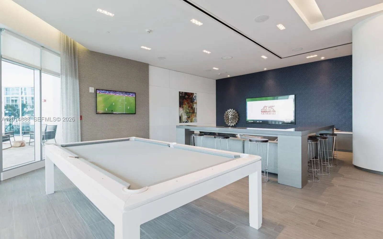 17111 Biscayne Blvd, North Miami Beach FL 33160