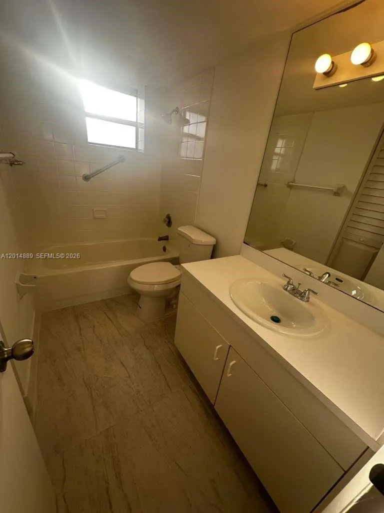 2903 NE 163rd St # 506, North Miami Beach FL 33160