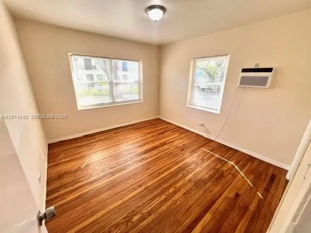 700 NE 85th St # 15, Miami FL 33138