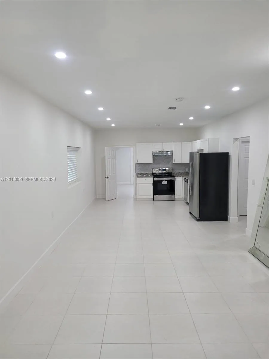 511 NW 62nd Ave, Miami FL 33126