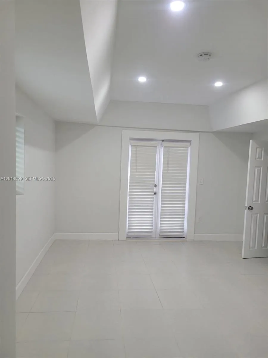 511 NW 62nd Ave, Miami FL 33126