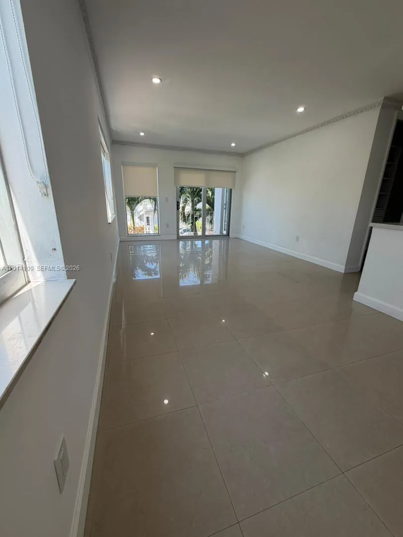 641 Espanola Way # 14, Miami Beach FL 33139