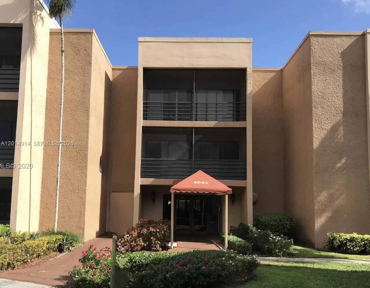 1 bedroom 1 bath for sale at 4040 N Hills Dr # 20, Hollywood FL 33021