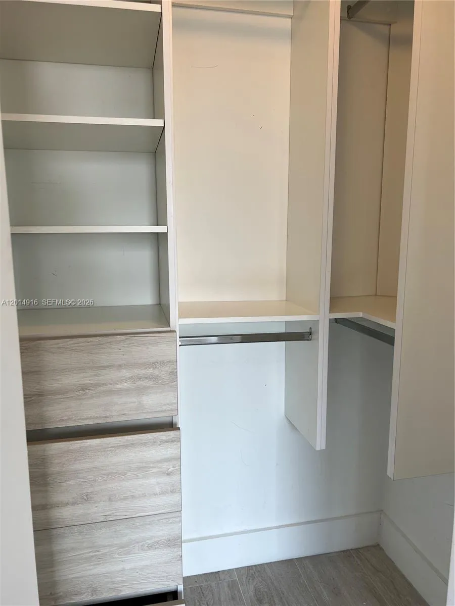 121 NE 34th St # 1207, Miami FL 33137
