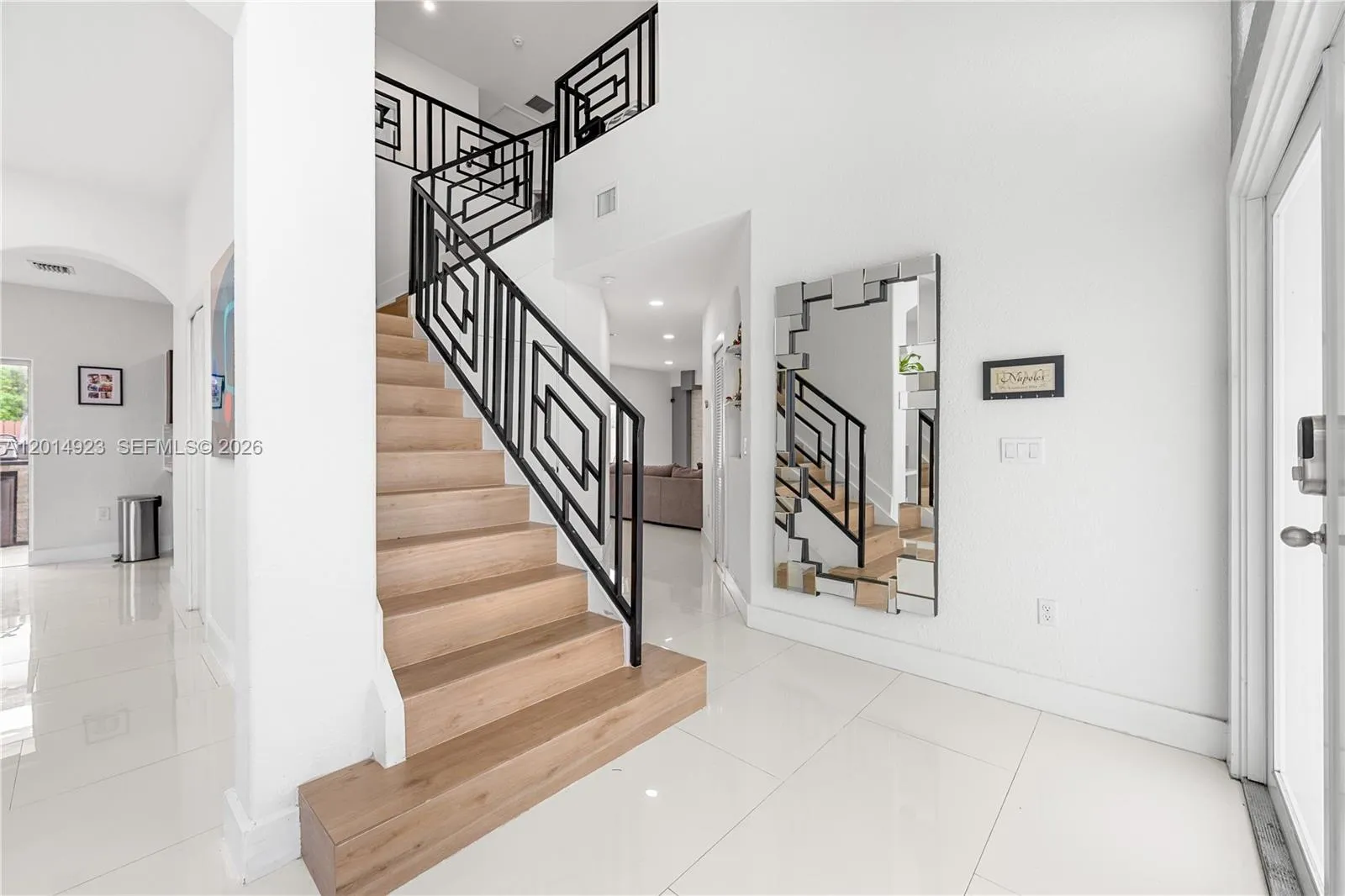 16528 SW 44th St, Miami FL 33185