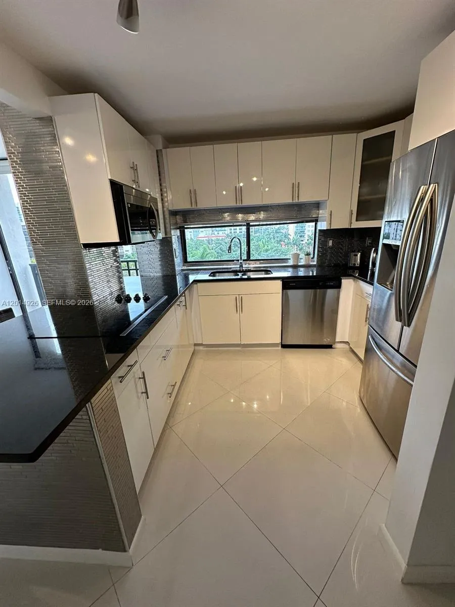 17021 N Bay Rd # 815, Sunny Isles Beach FL 33160