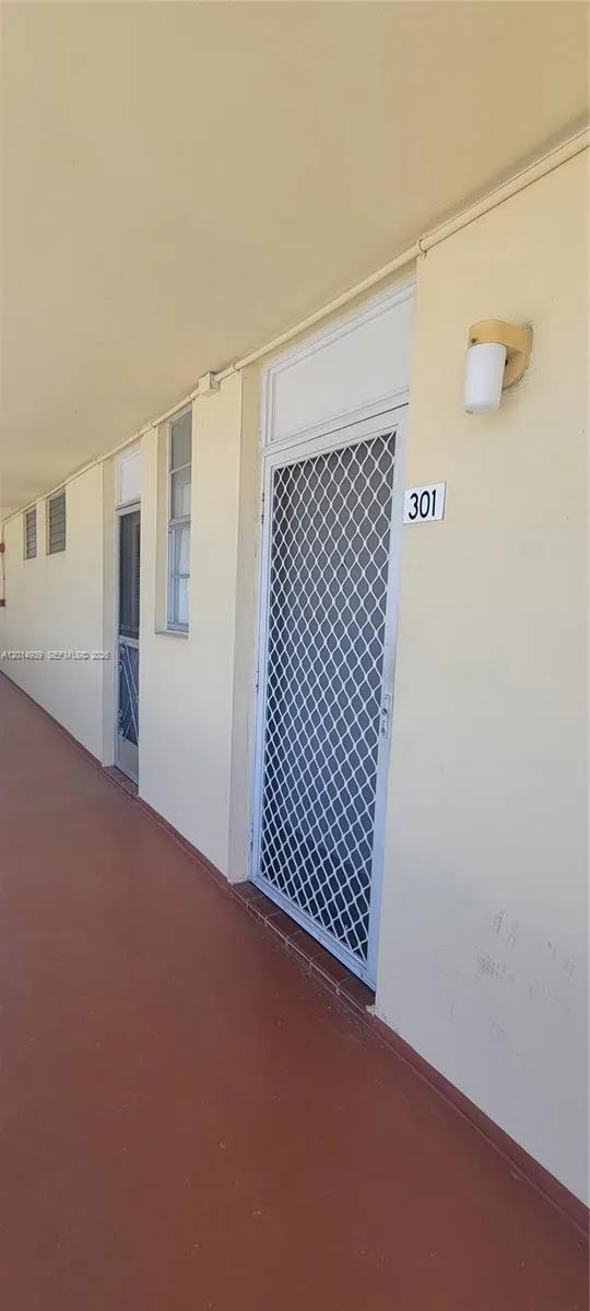 2980 E Point East Dr # D301, Aventura FL 33160