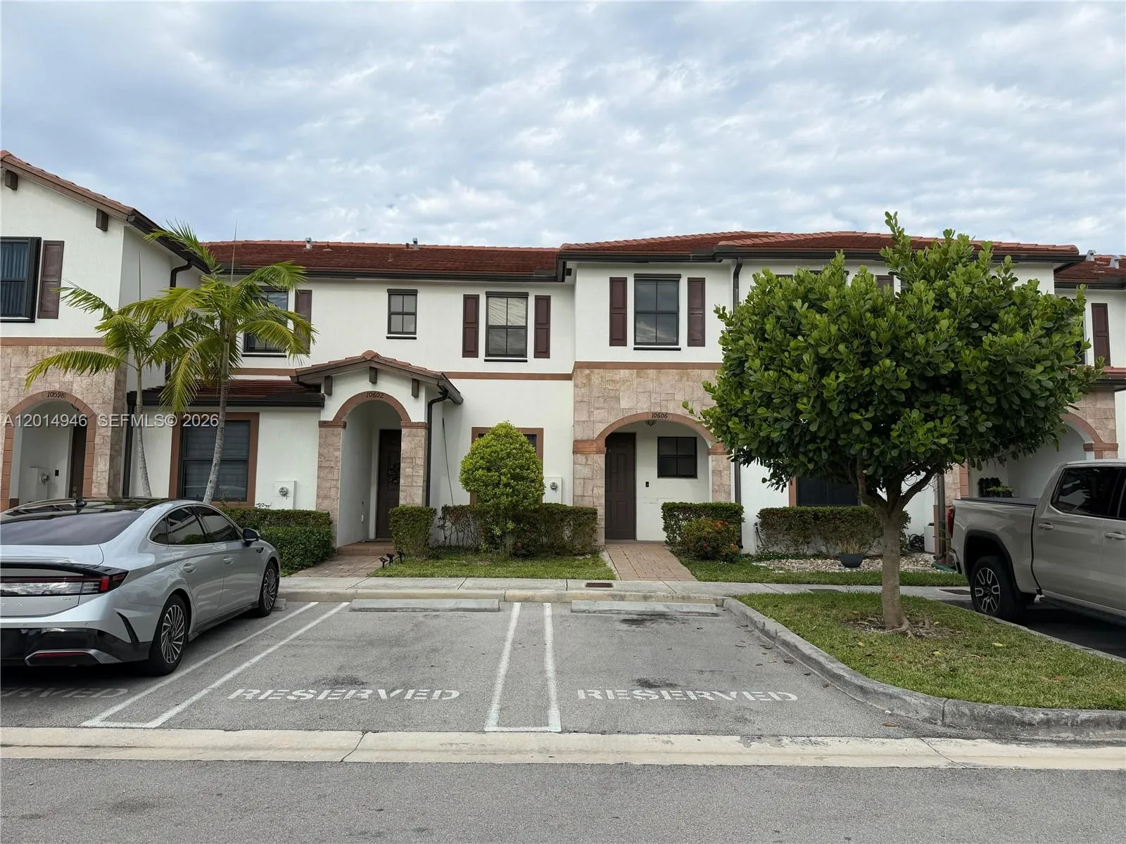10606 W 33rd Way # 10606, Hialeah FL 33018