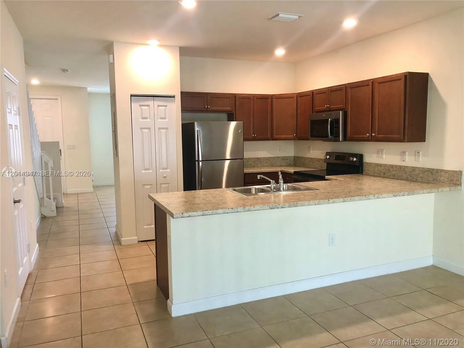 9213 W 33rd Way, Hialeah FL 33018