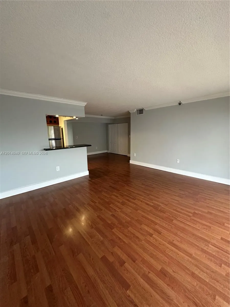 911 E Ponce De Leon Blvd # 504, Coral Gables FL 33134