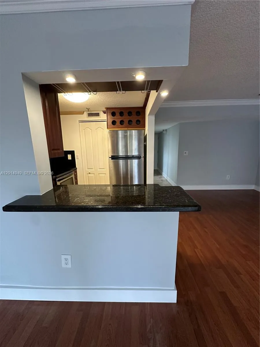 911 E Ponce De Leon Blvd # 504, Coral Gables FL 33134