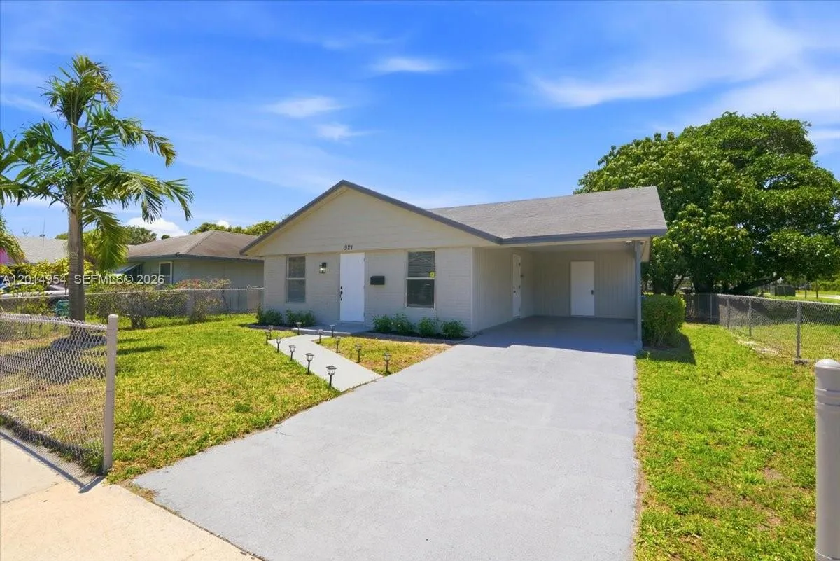 921 NW 5th Ave, Pompano Beach FL 33060