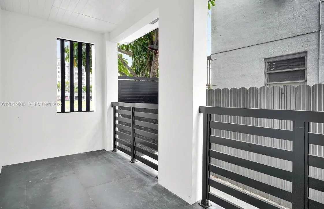 638 SW 21st Ave # 1, Miami FL 33135