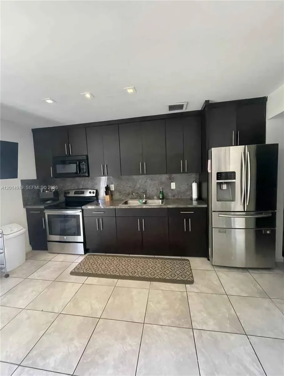 315 NW 59th St # 2, Miami FL 33127